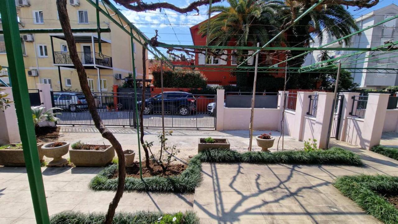 Ioannis Apartments Tivat Bagian luar foto