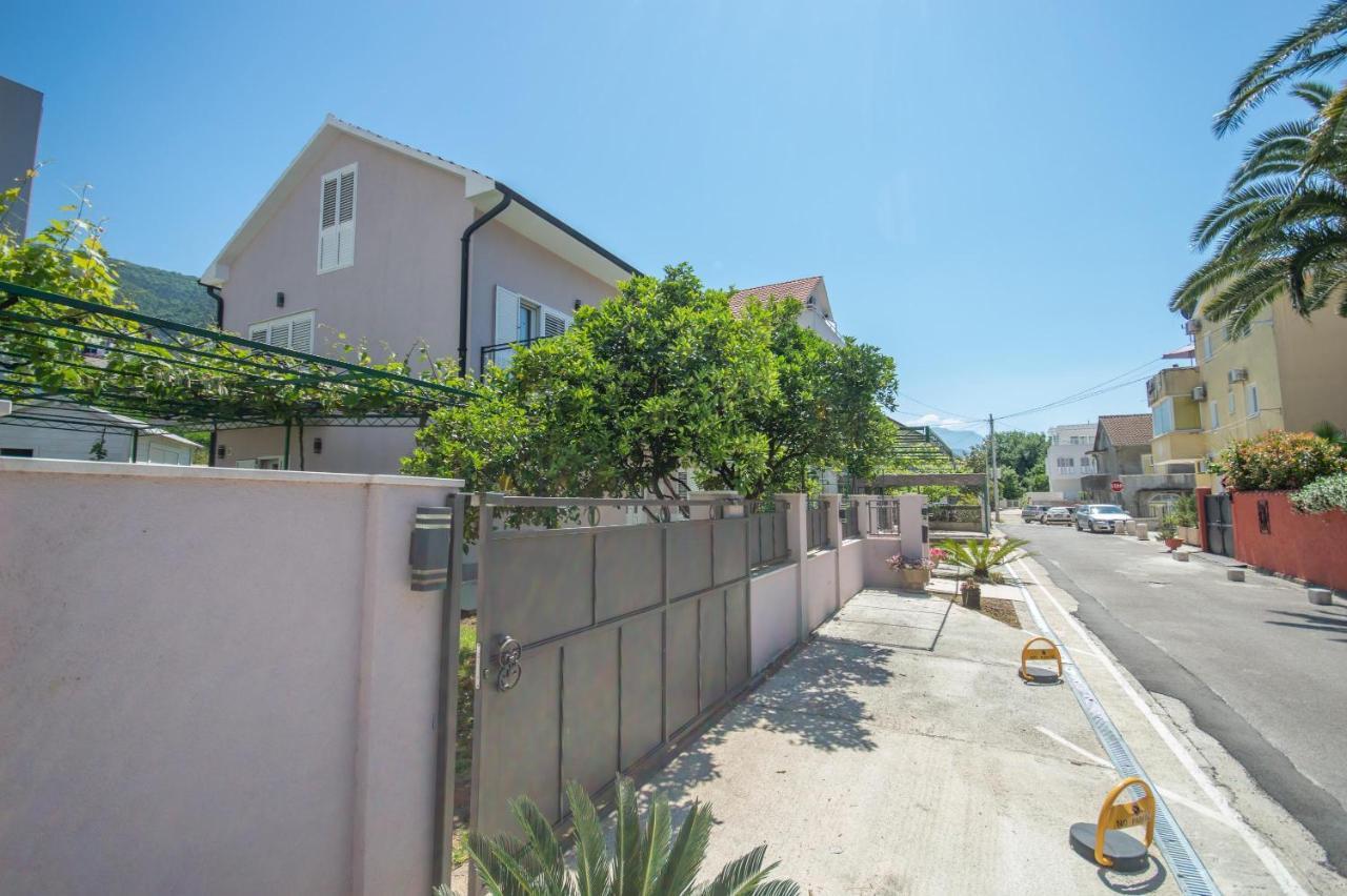 Ioannis Apartments Tivat Bagian luar foto