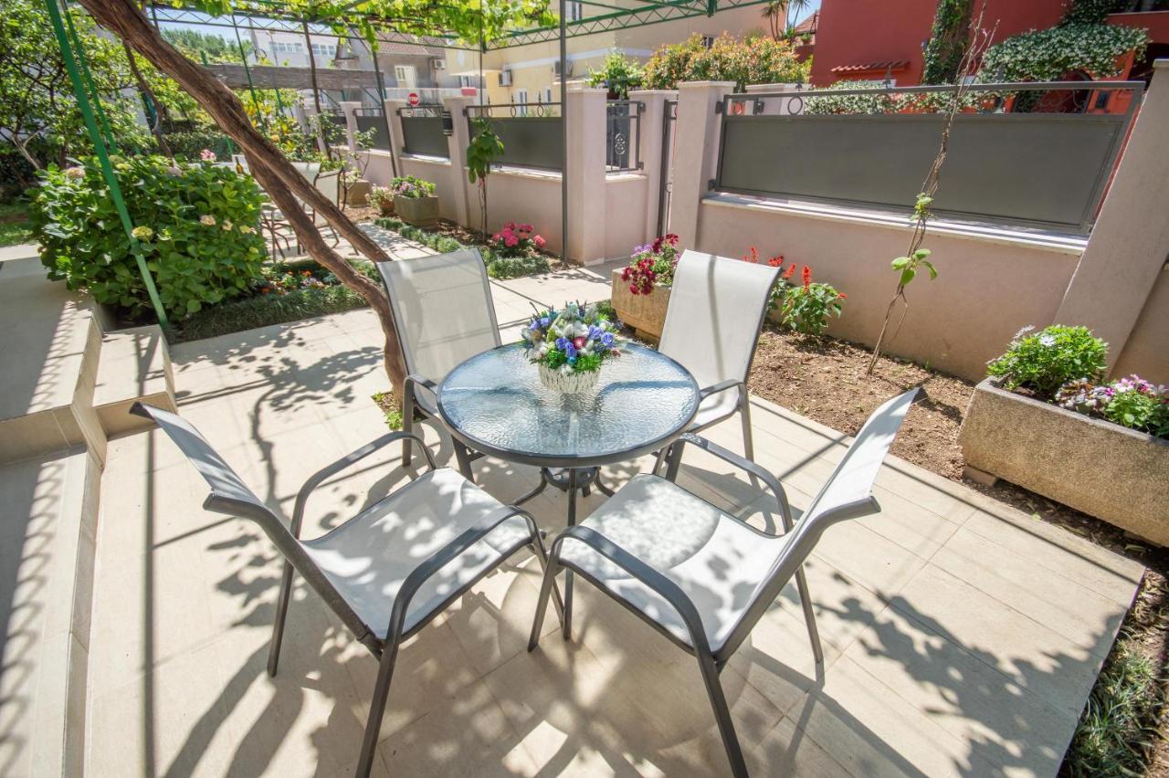 Ioannis Apartments Tivat Bagian luar foto