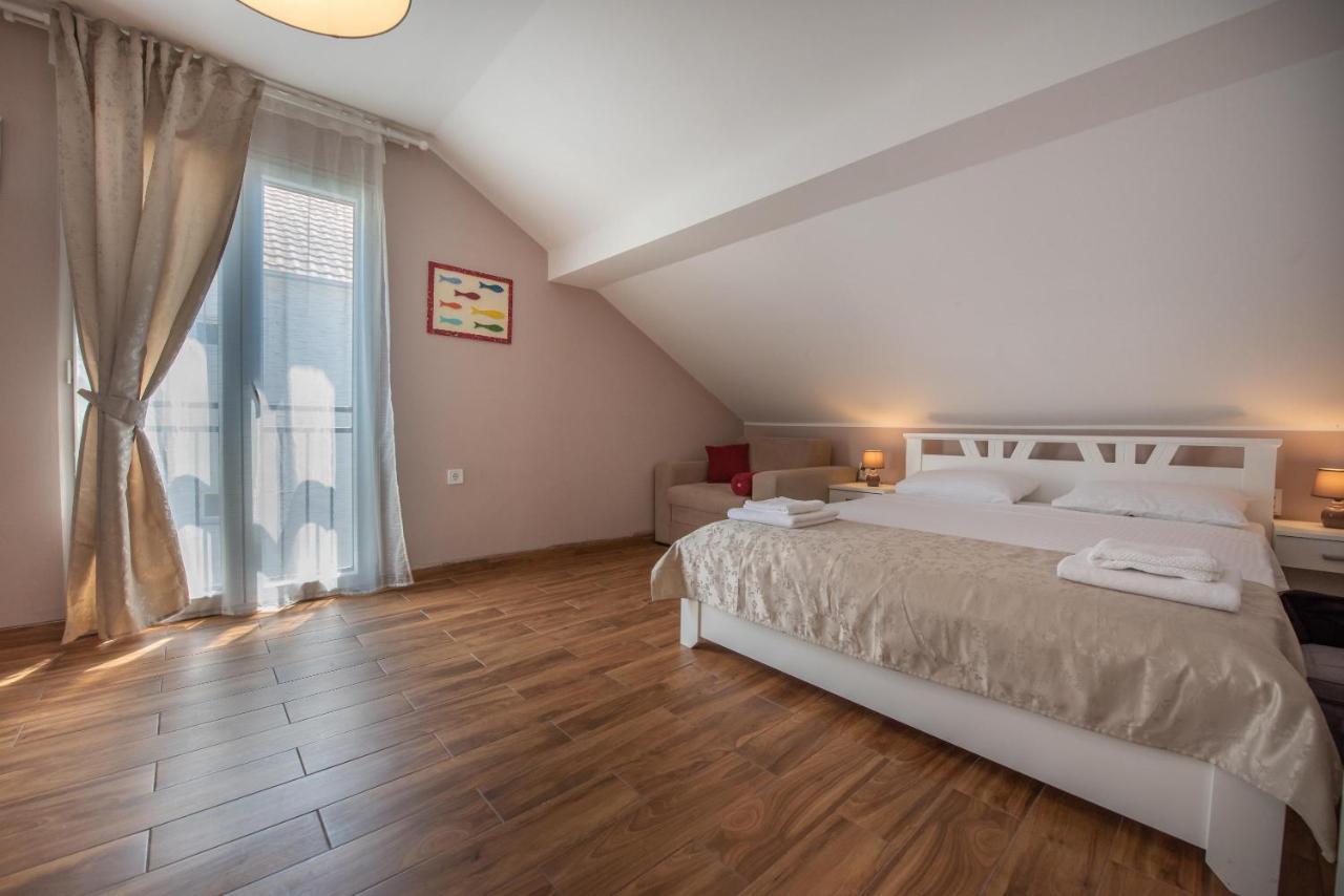Ioannis Apartments Tivat Bagian luar foto